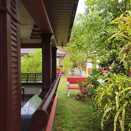 Leisure Valley Beach Resort Varkala Buitenkant foto