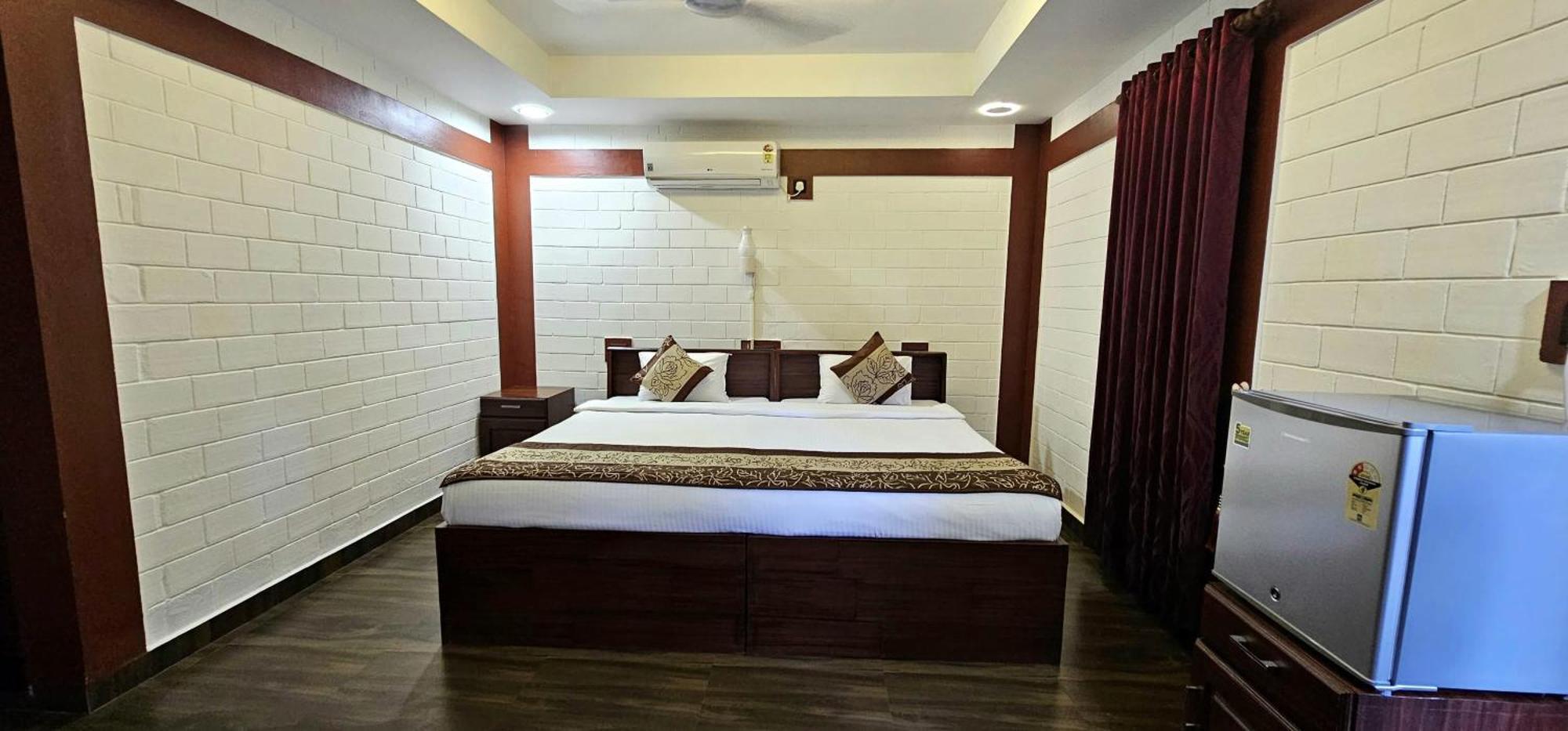 Leisure Valley Beach Resort Varkala Buitenkant foto