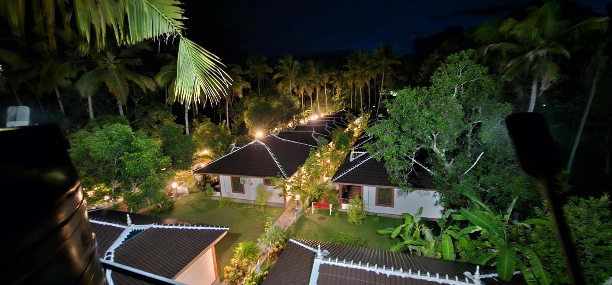 Leisure Valley Beach Resort Varkala Buitenkant foto