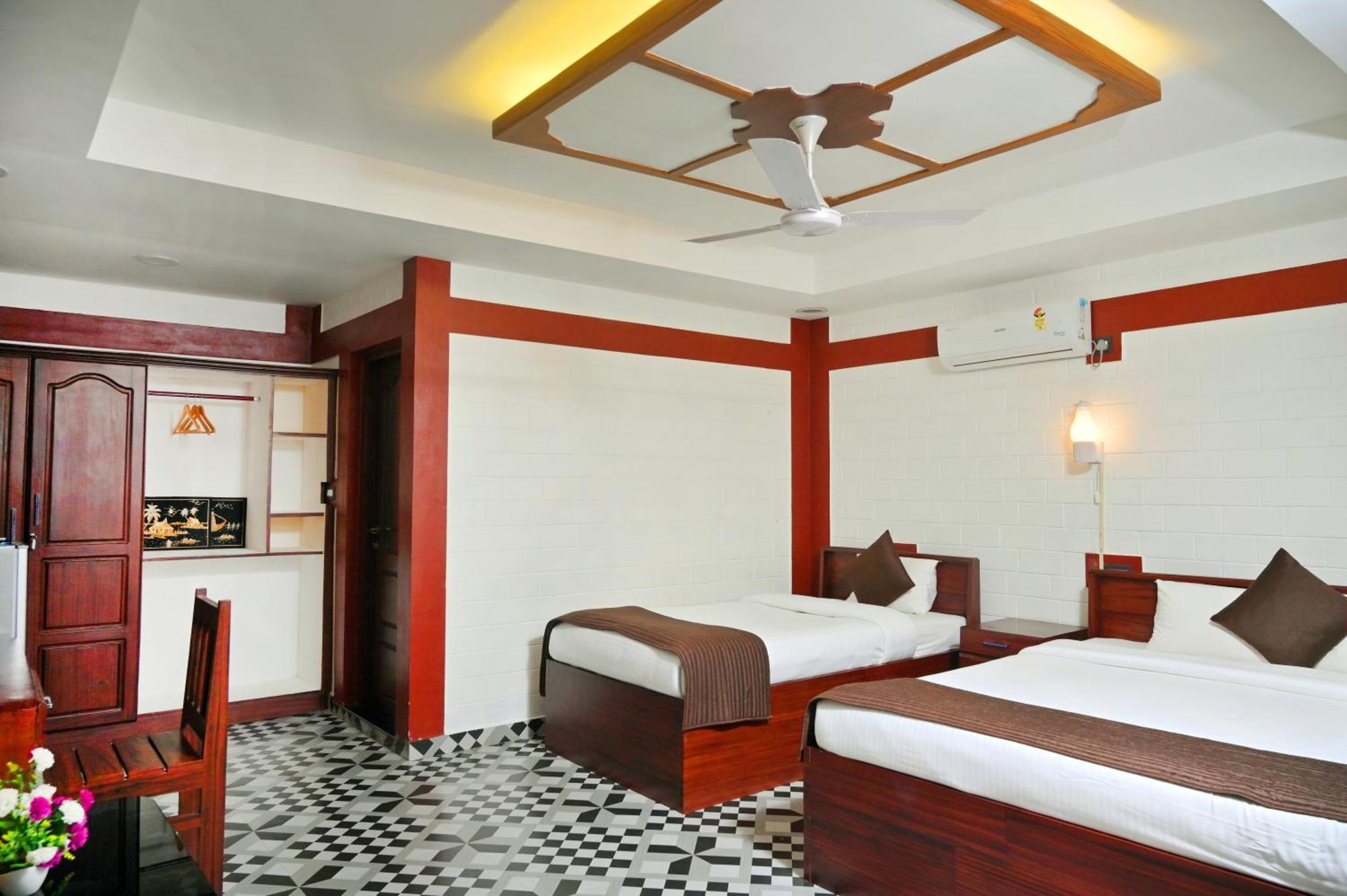 Leisure Valley Beach Resort Varkala Buitenkant foto