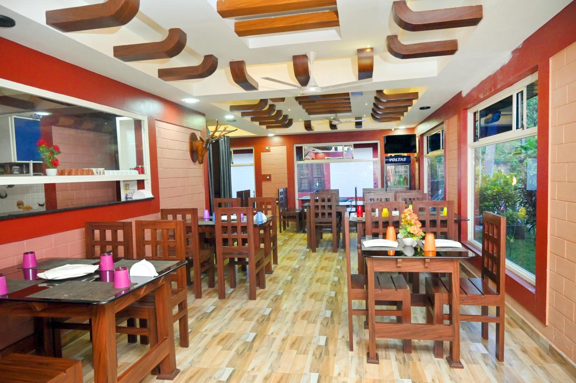 Leisure Valley Beach Resort Varkala Buitenkant foto