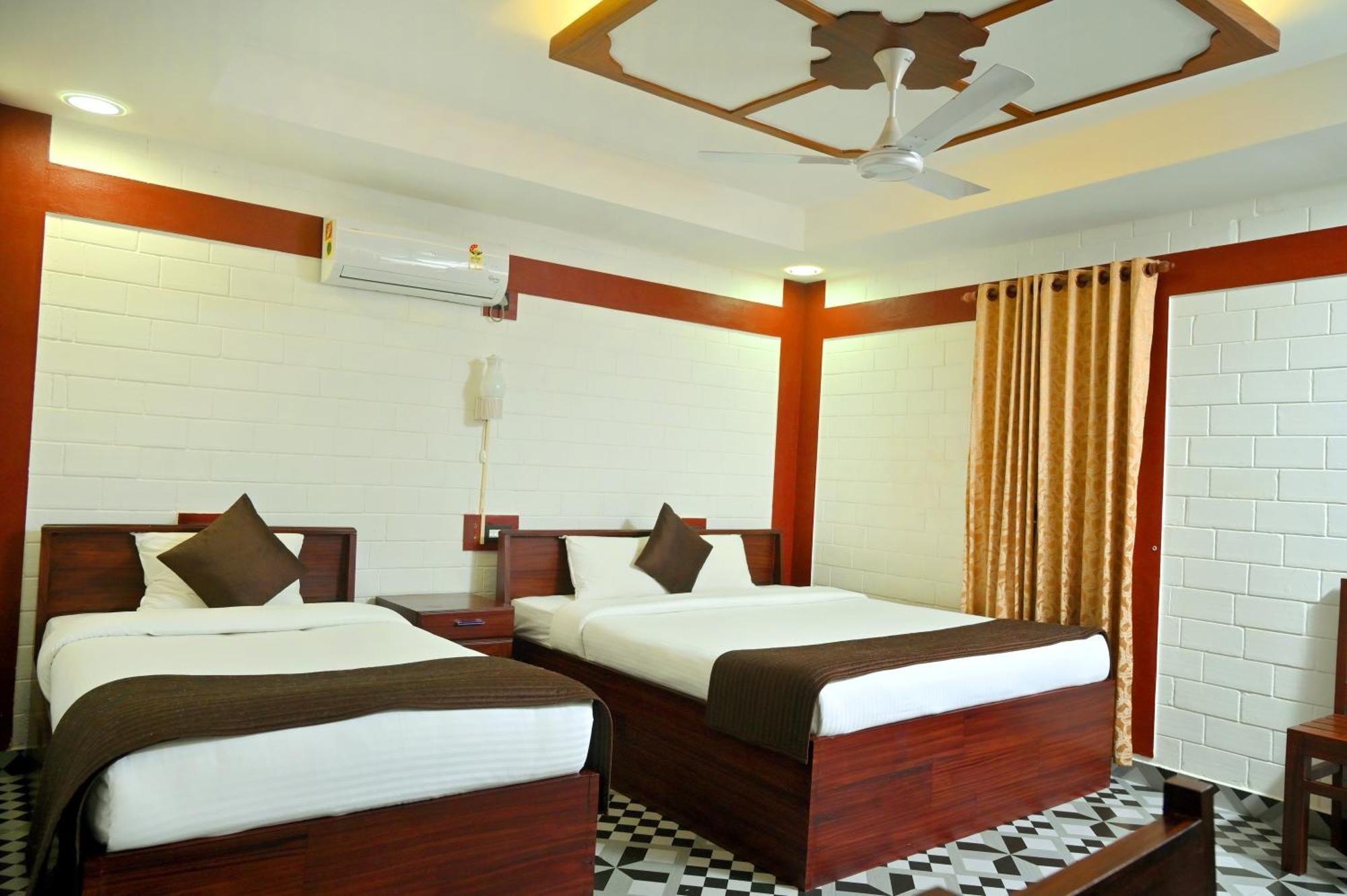 Leisure Valley Beach Resort Varkala Buitenkant foto