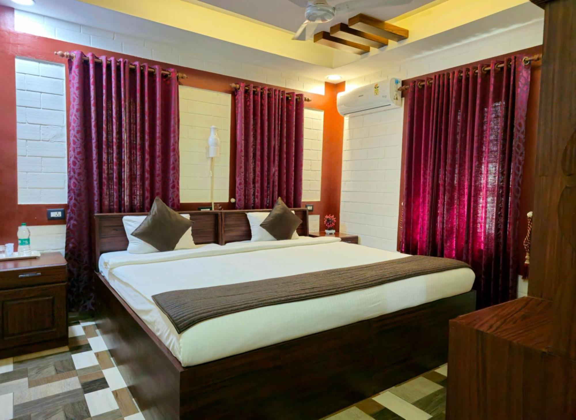 Leisure Valley Beach Resort Varkala Buitenkant foto
