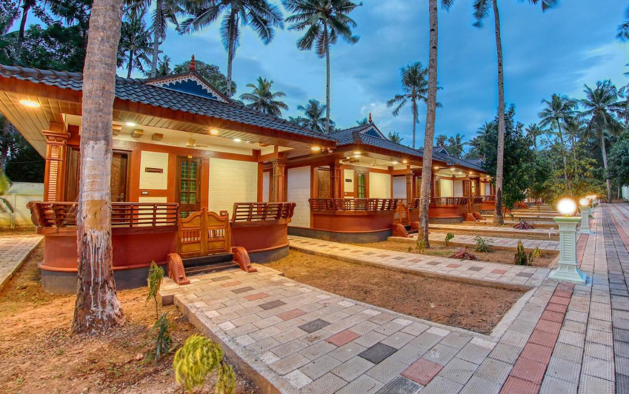 Leisure Valley Beach Resort Varkala Buitenkant foto