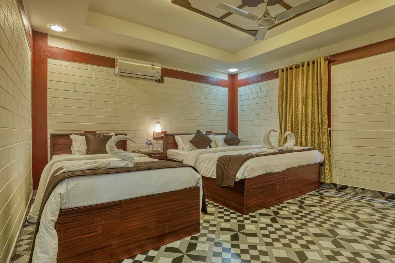 Leisure Valley Beach Resort Varkala Buitenkant foto