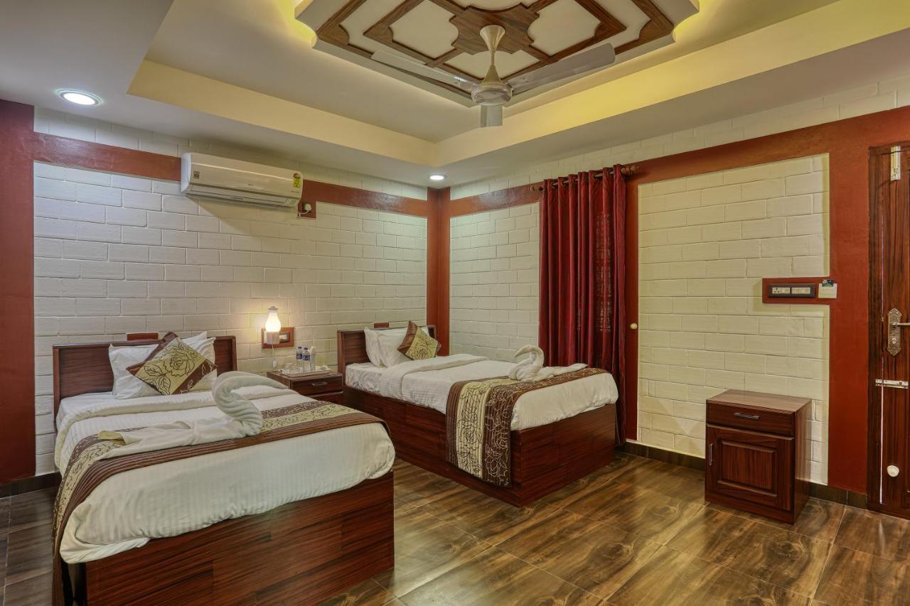 Leisure Valley Beach Resort Varkala Buitenkant foto