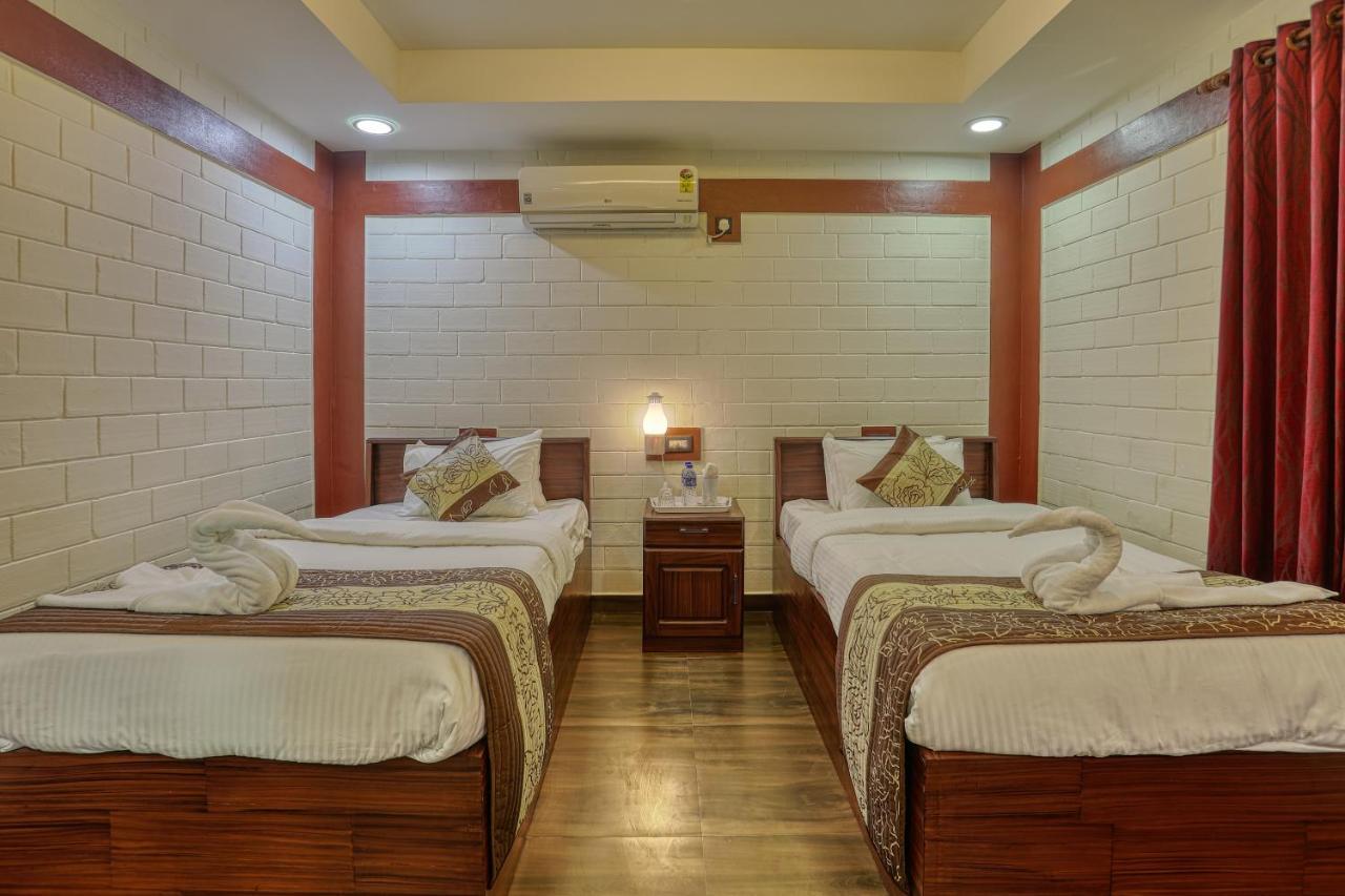 Leisure Valley Beach Resort Varkala Buitenkant foto
