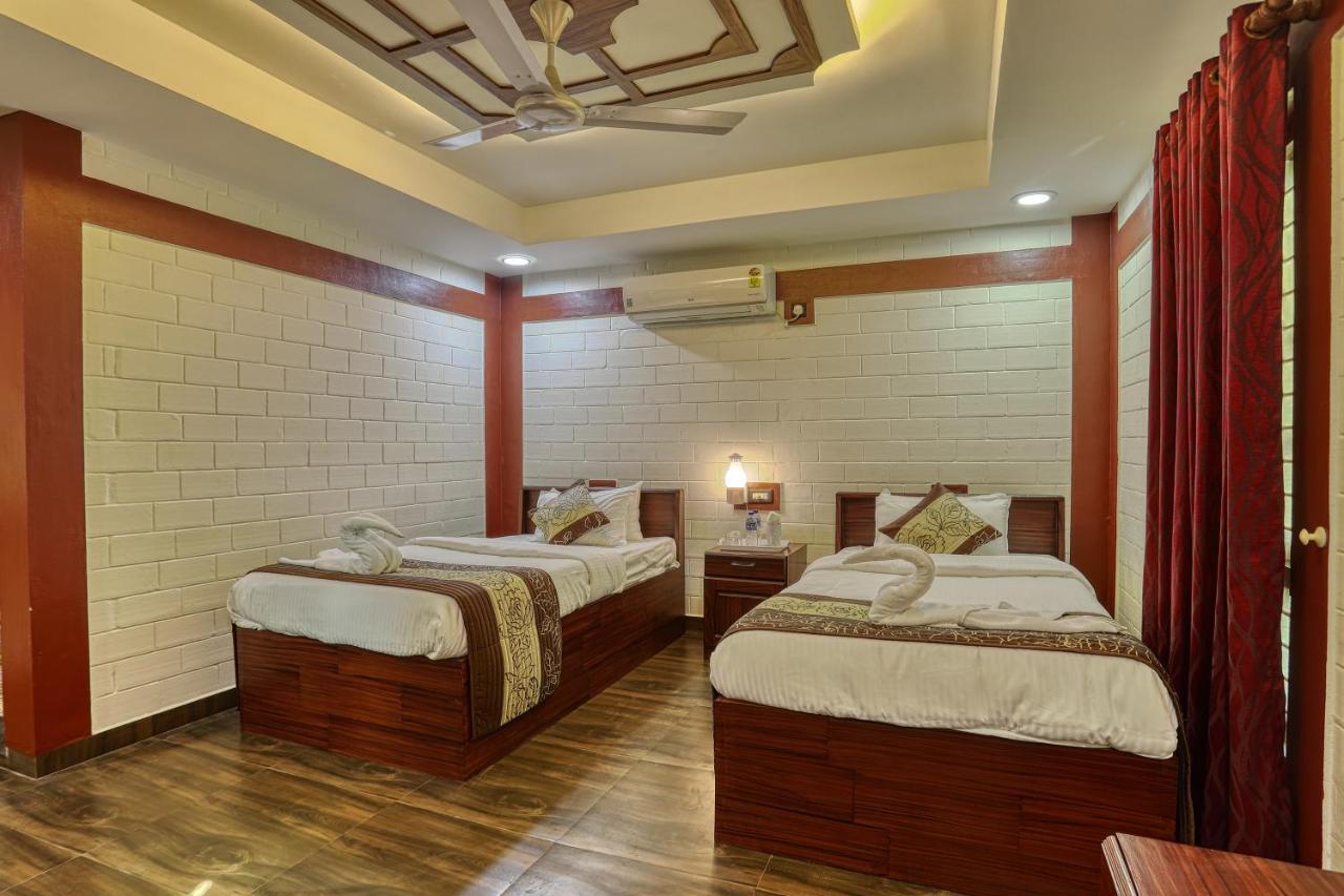 Leisure Valley Beach Resort Varkala Buitenkant foto