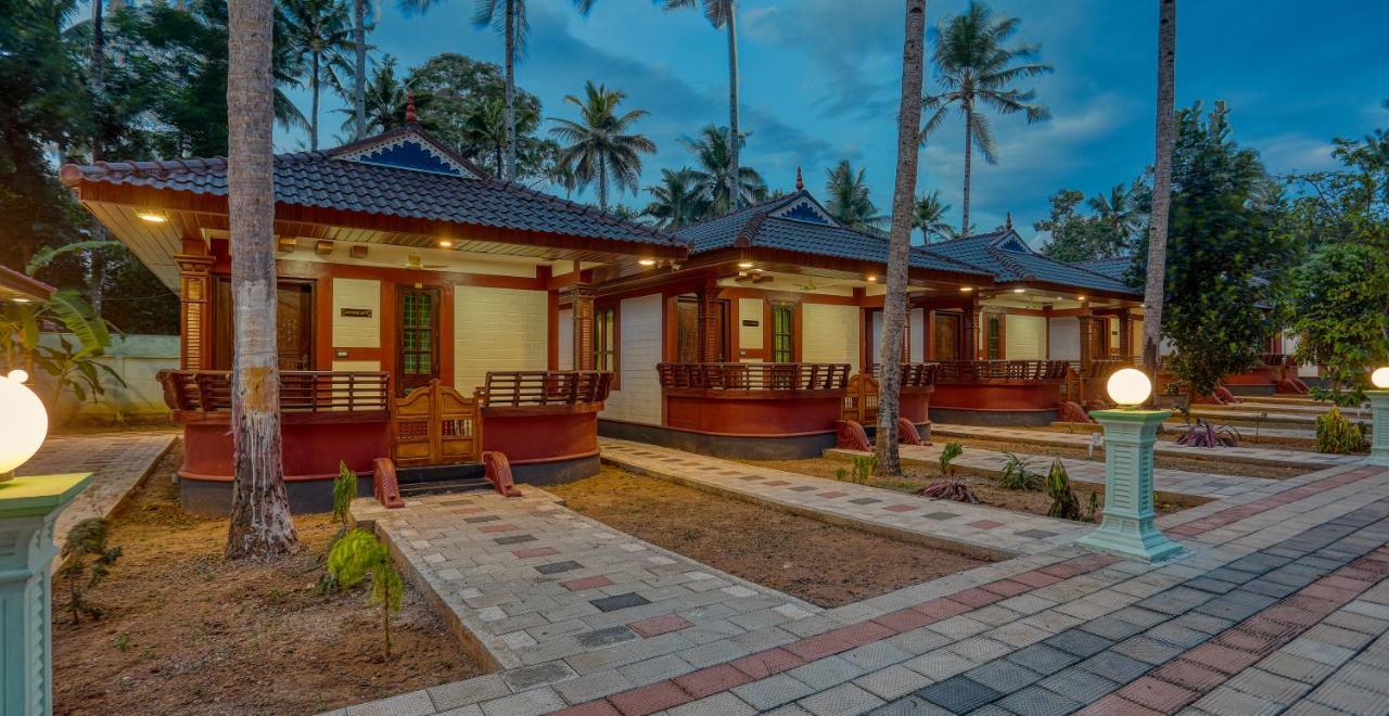 Leisure Valley Beach Resort Varkala Buitenkant foto
